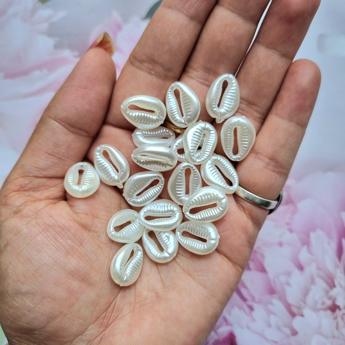 Acrylic Cowry Beads