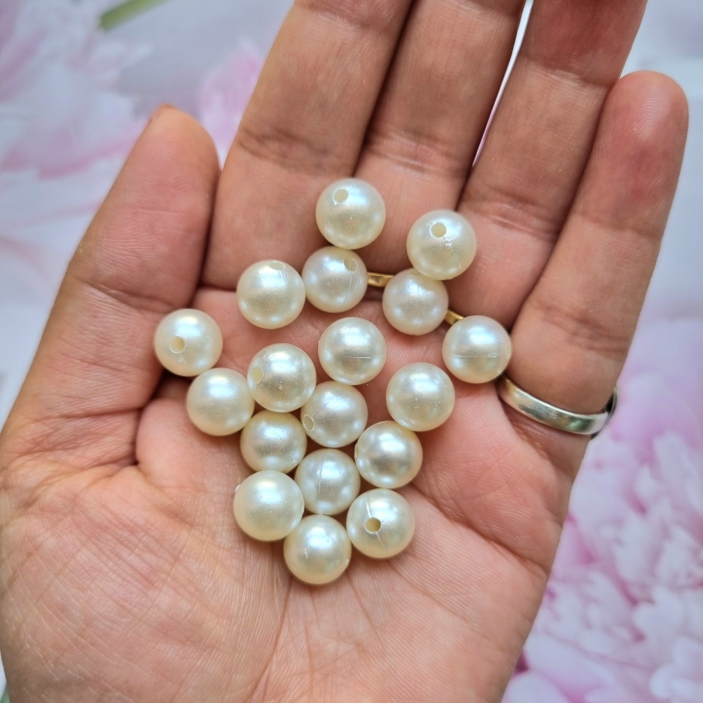 Acrylic Beads - Pearl