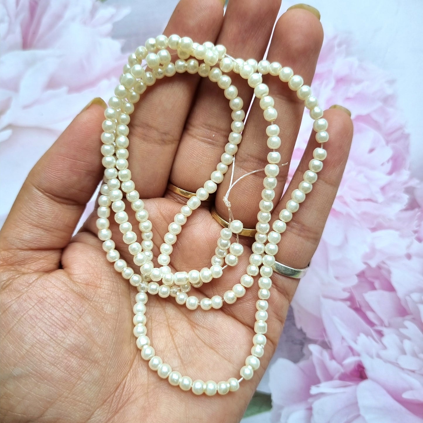 Glass Pearl Beads (Ivory Colour)