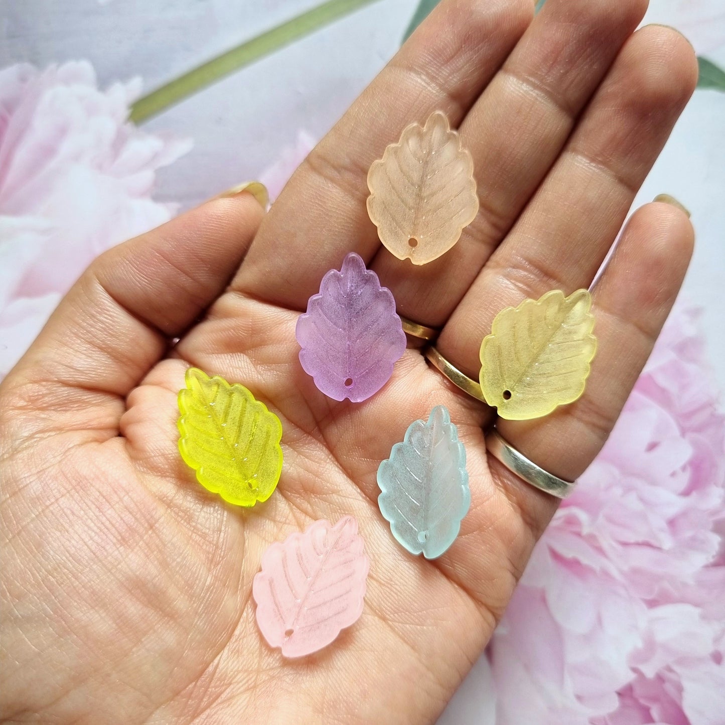 Acrylic Leaf Beads