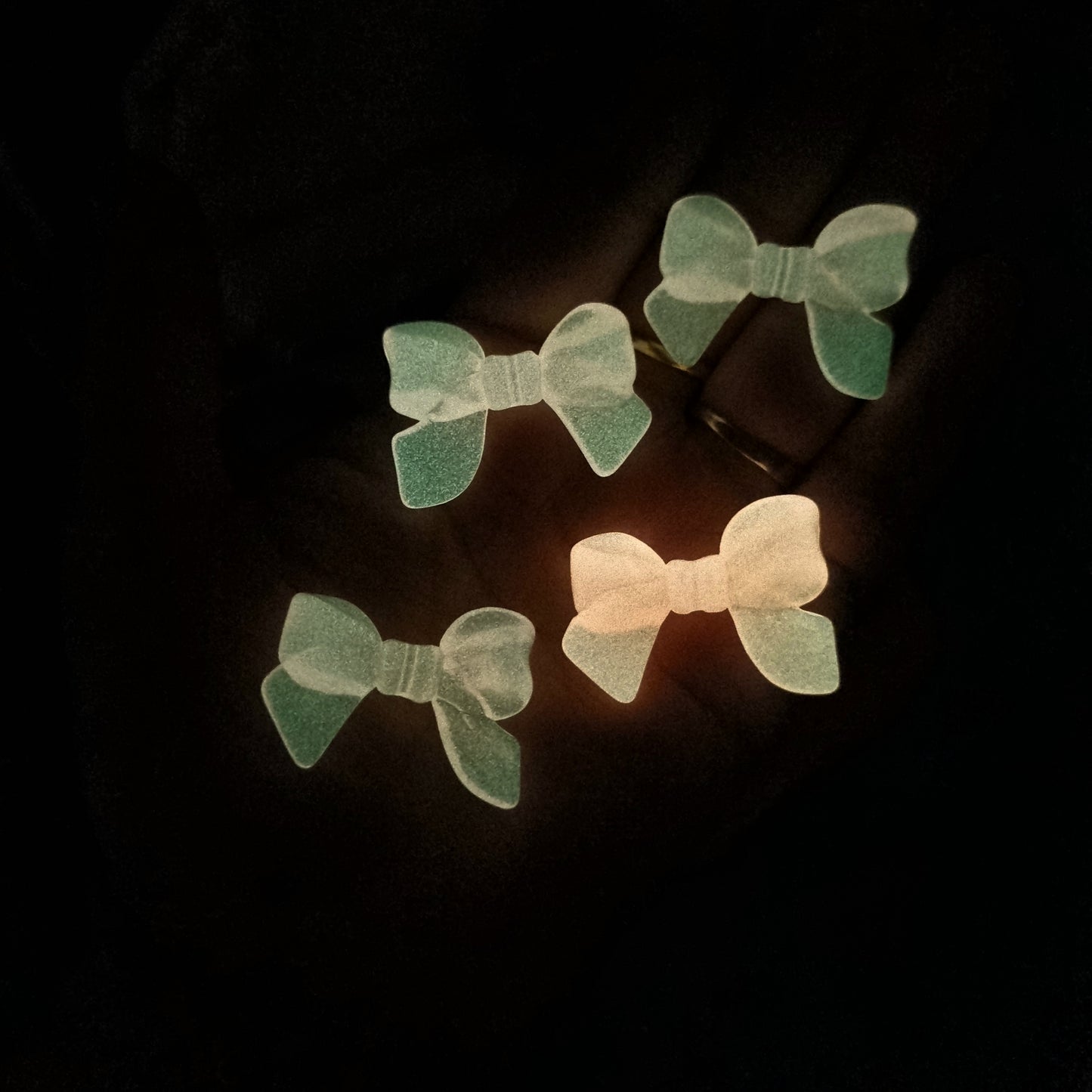 Acrylic Luminous Hot Pink Bow Bead