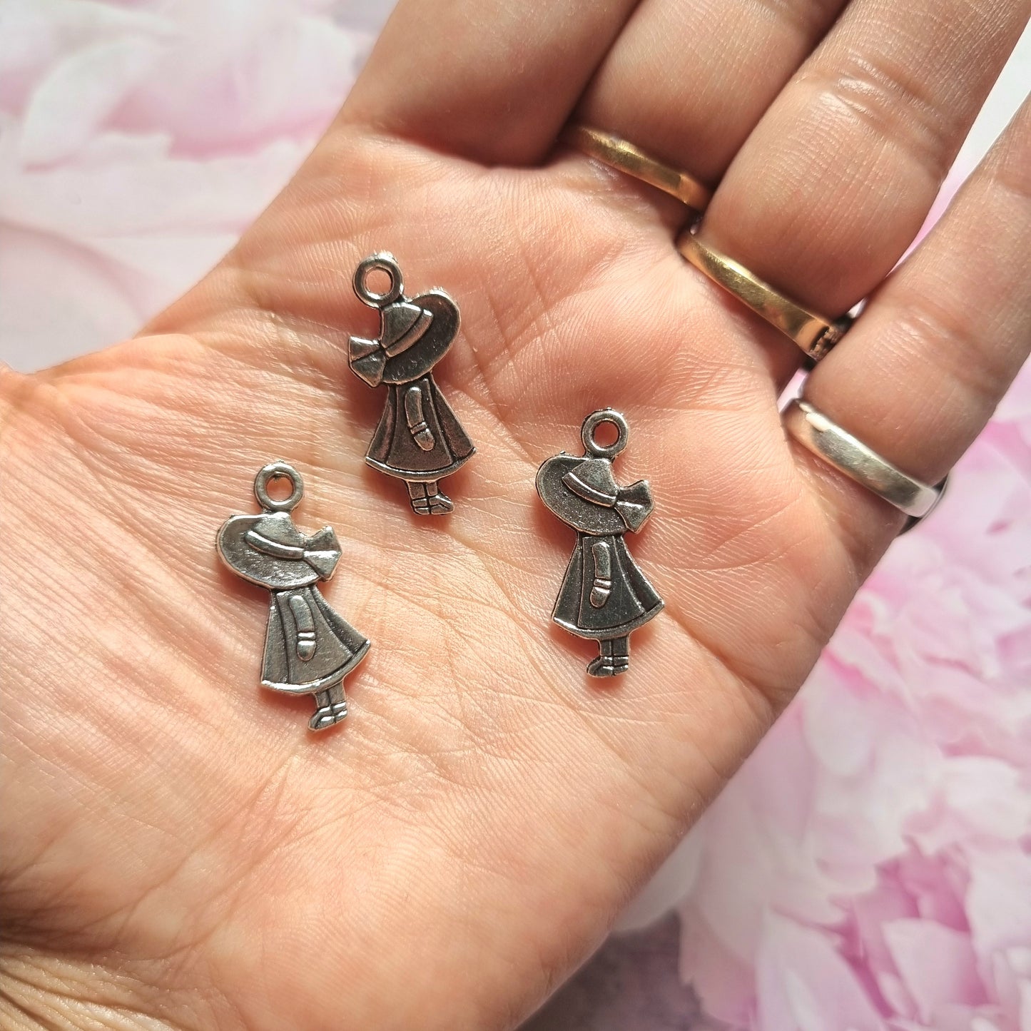 Silver Metal Charm - Doll