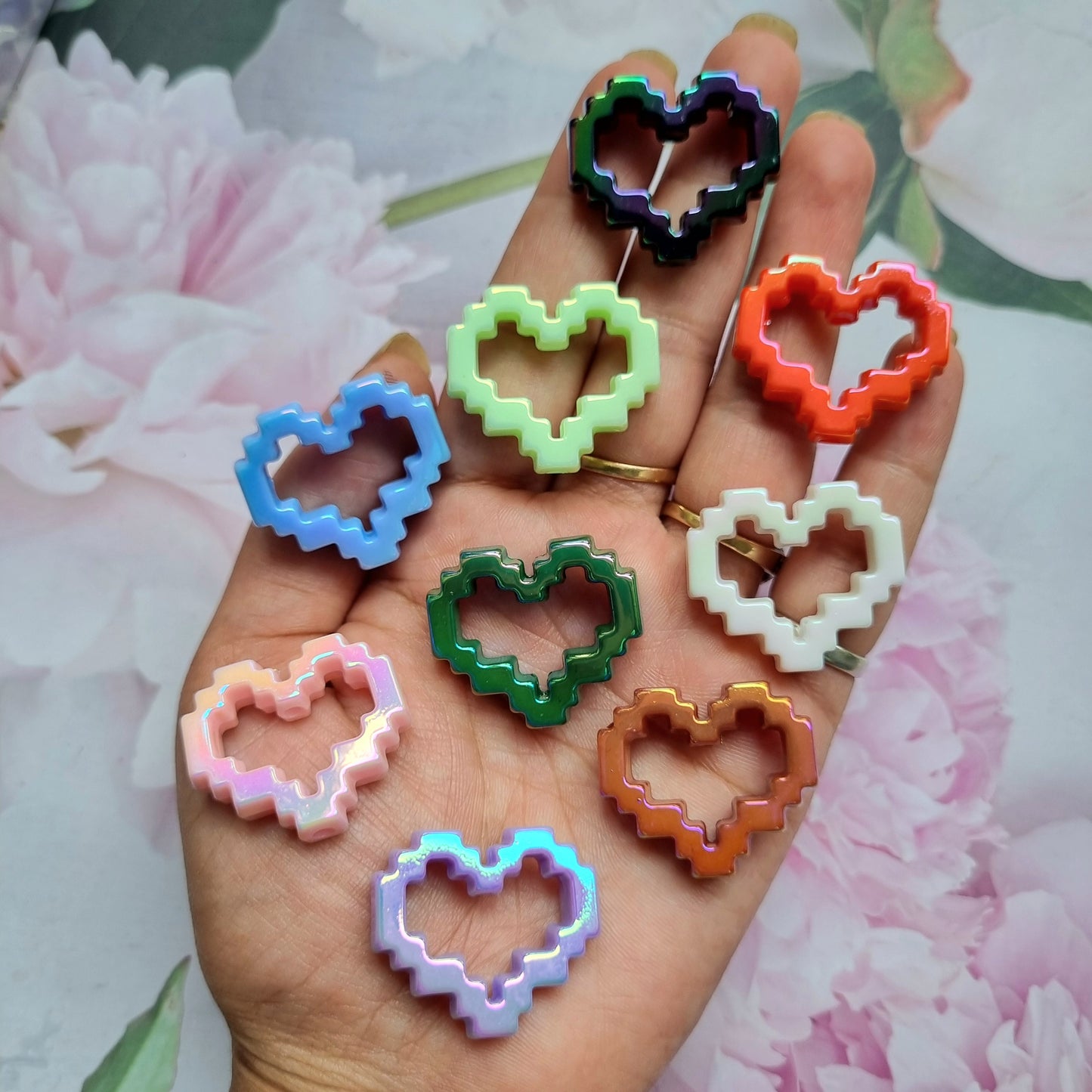 Premium Acrylic Pixel Heart Beads | Iridescent