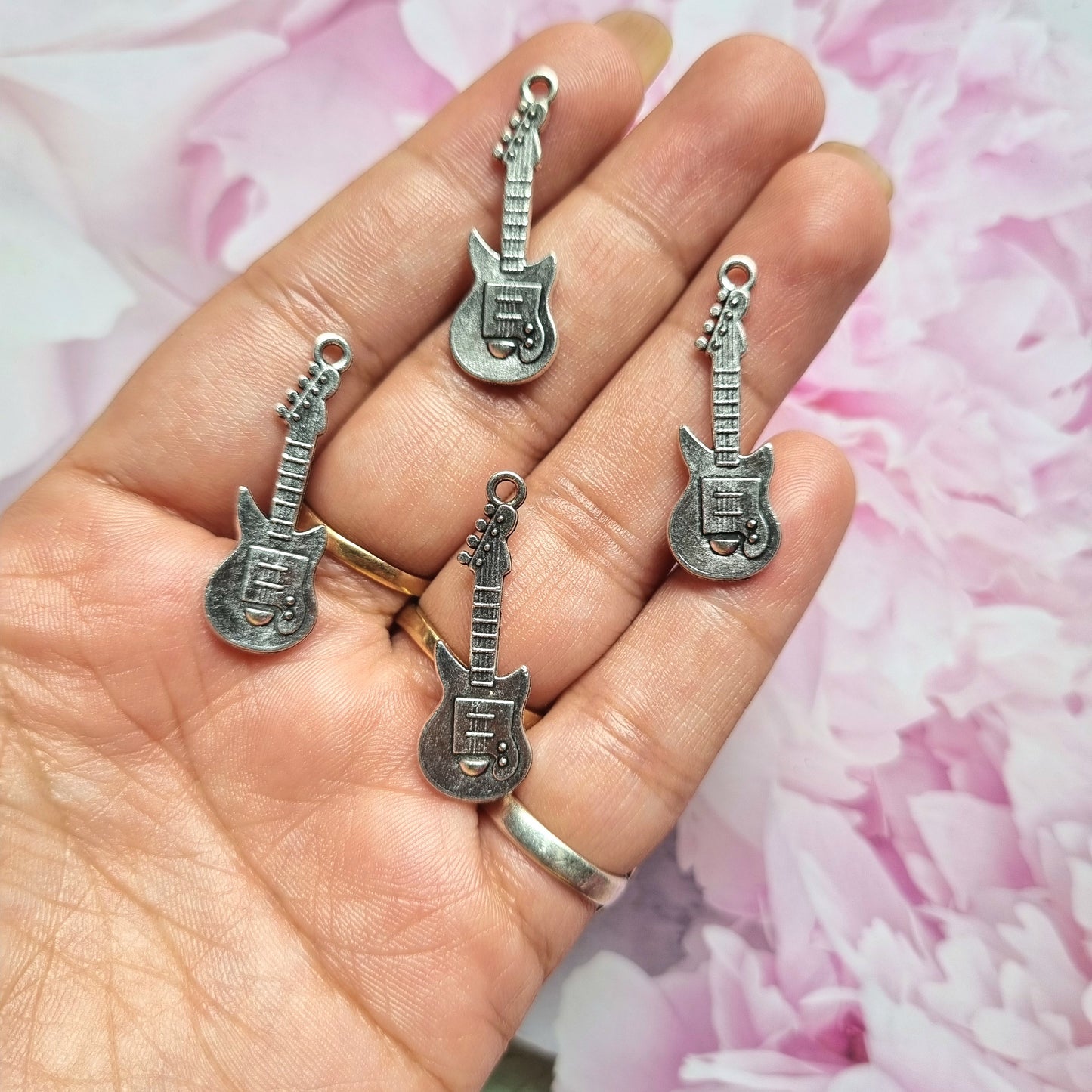 Metal Charms - Guitar