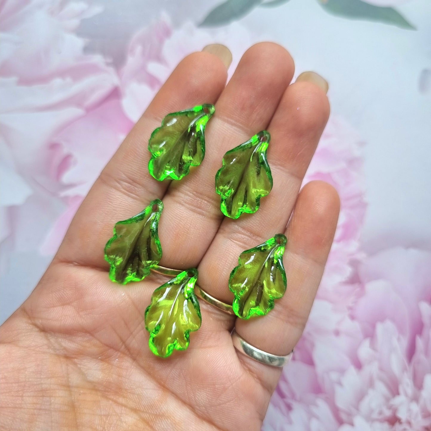 Acrylic Leaves (Lawn Green)