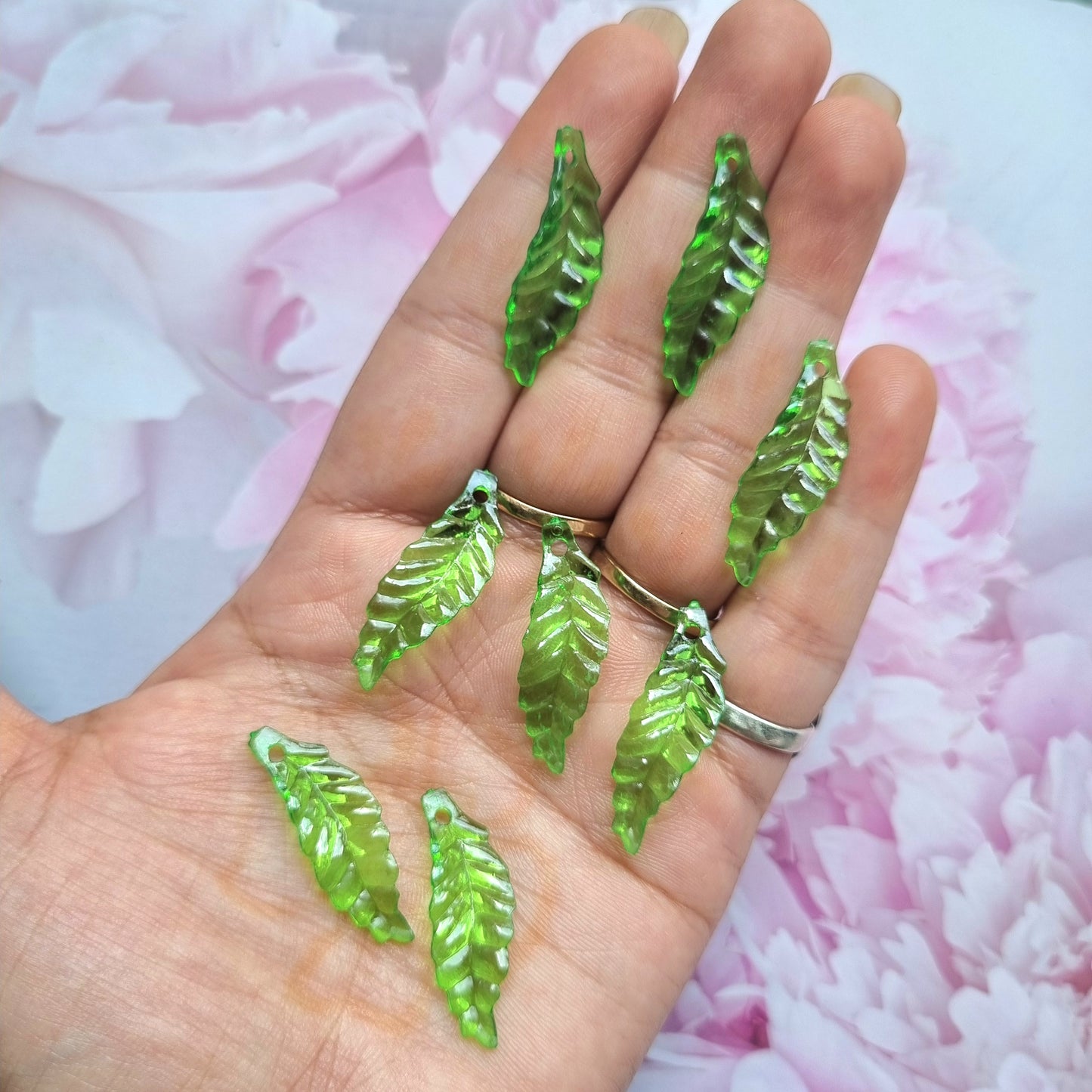 Acrylic Leaves (Lawn Green)