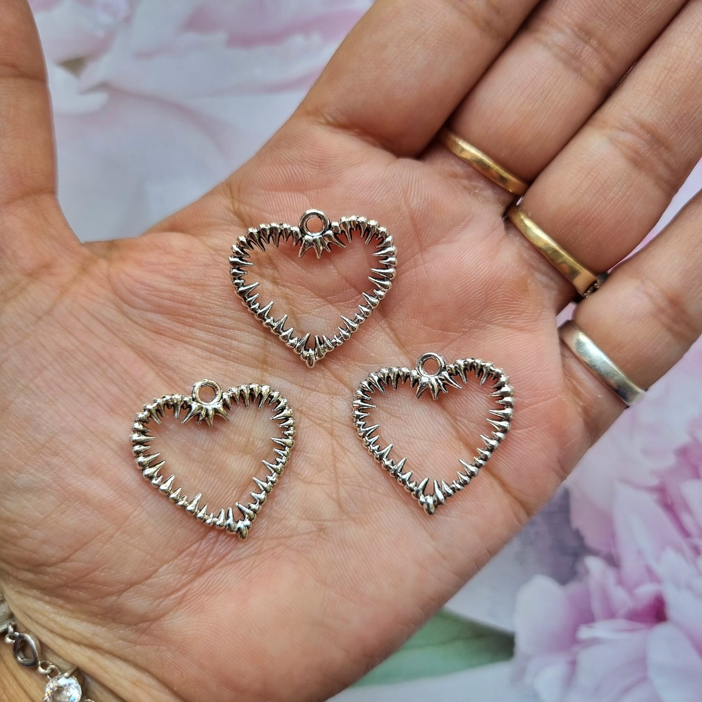 Metal Charms - Hollow Spike Heart