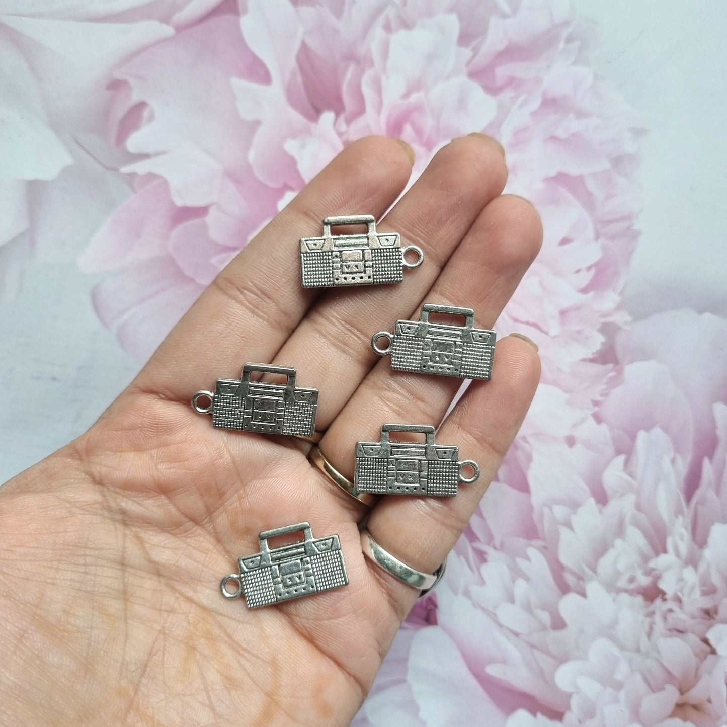Metal Charms - Radio