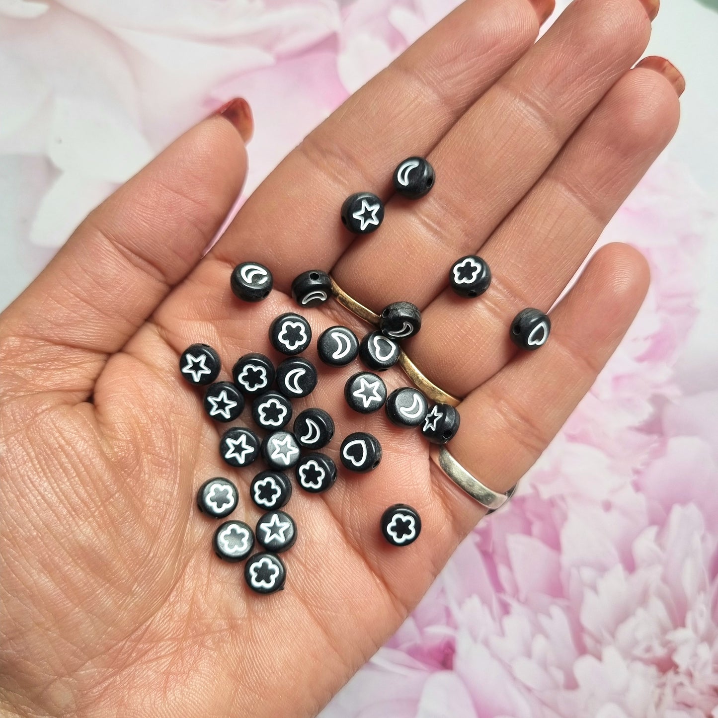 Acrylic B&W Mix Shape Beads