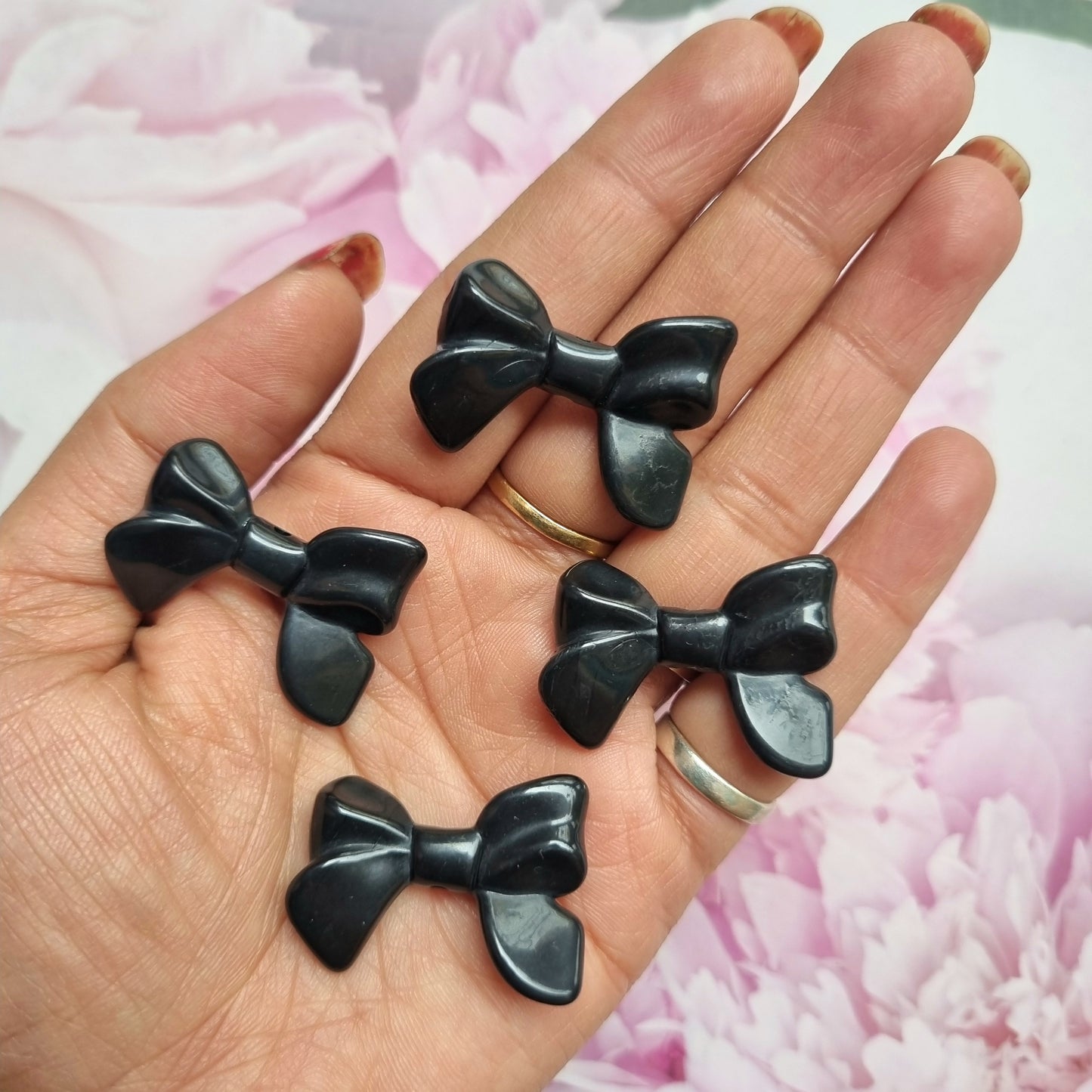 Acrylic Black Bow Beads