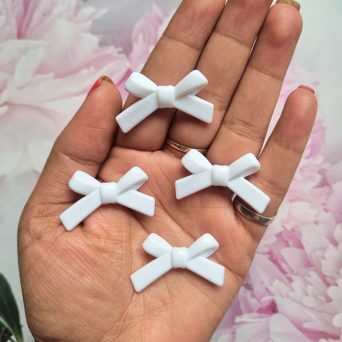Black and White Bow Beads