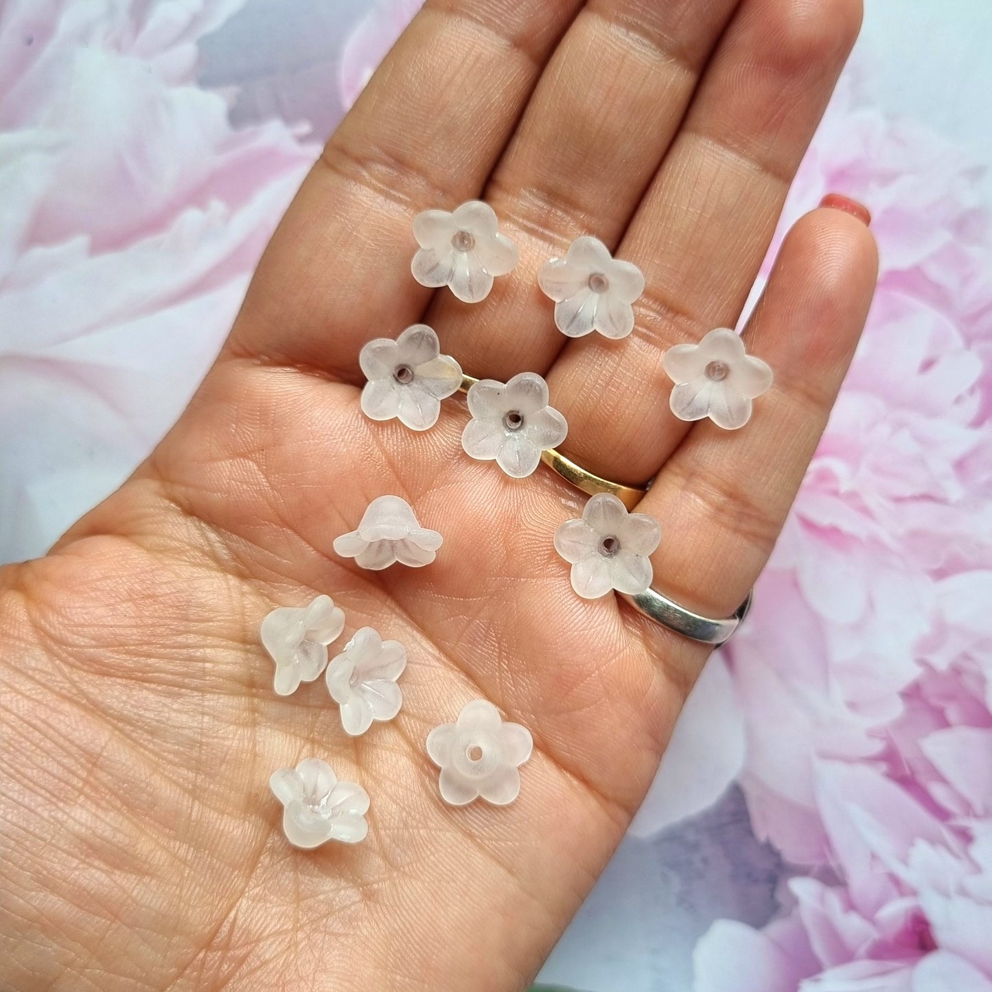Transparent Frost White Flower caps