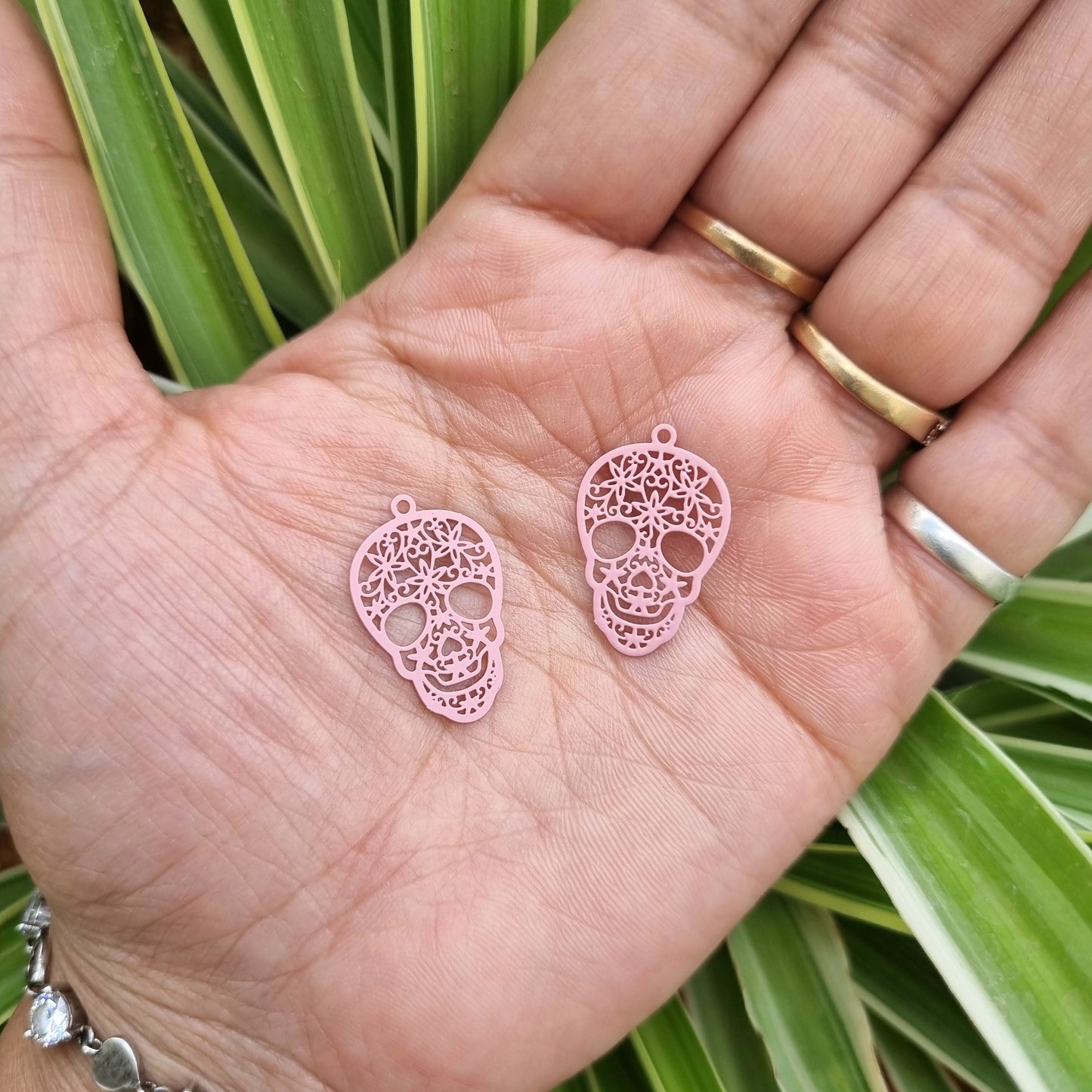 Spray Painted Alloy Skull Charms