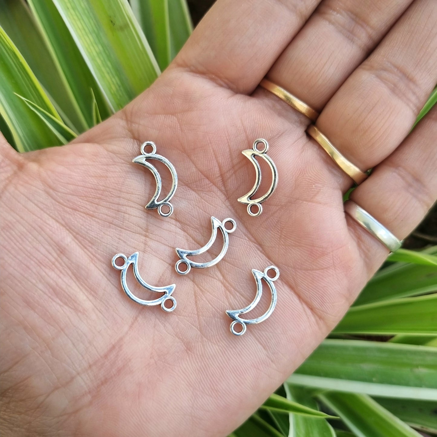 Metal Connector - Moon