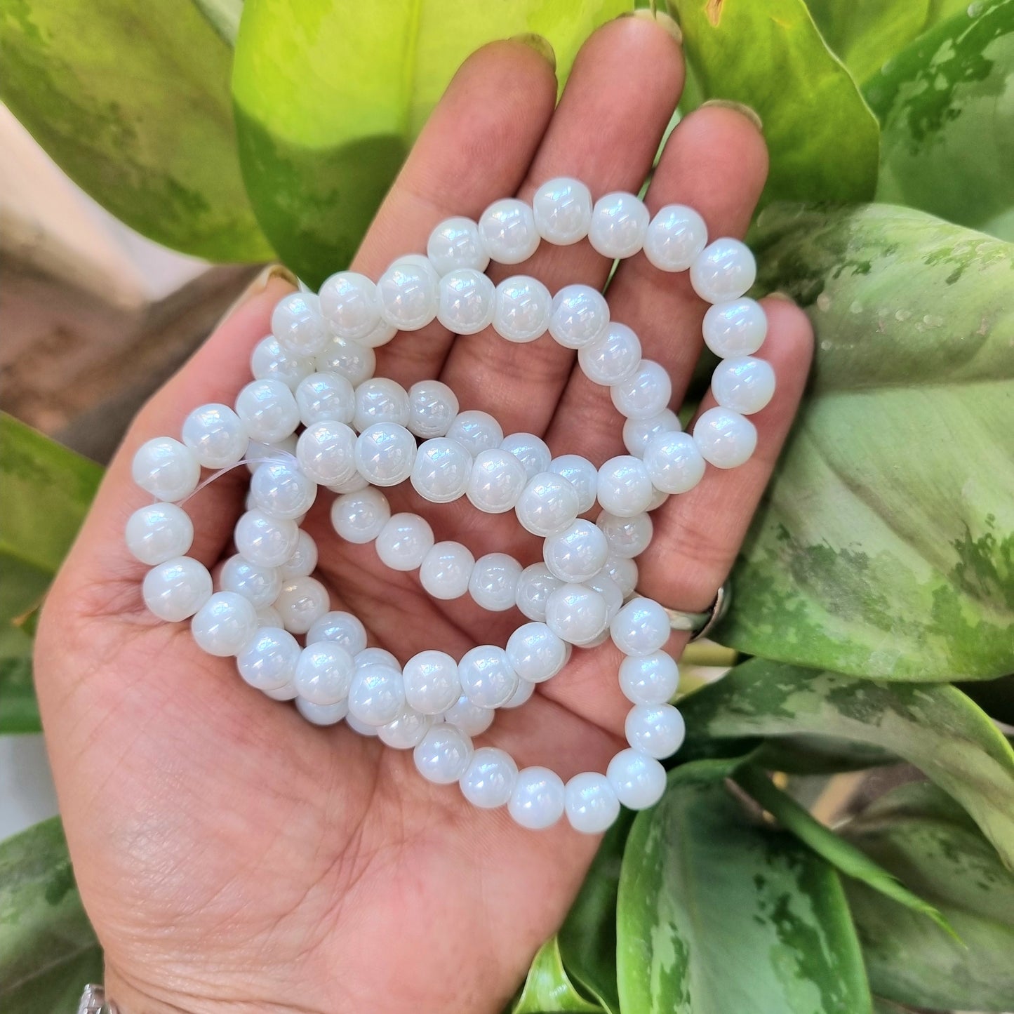 Shiny White Glass Beads (8mm)