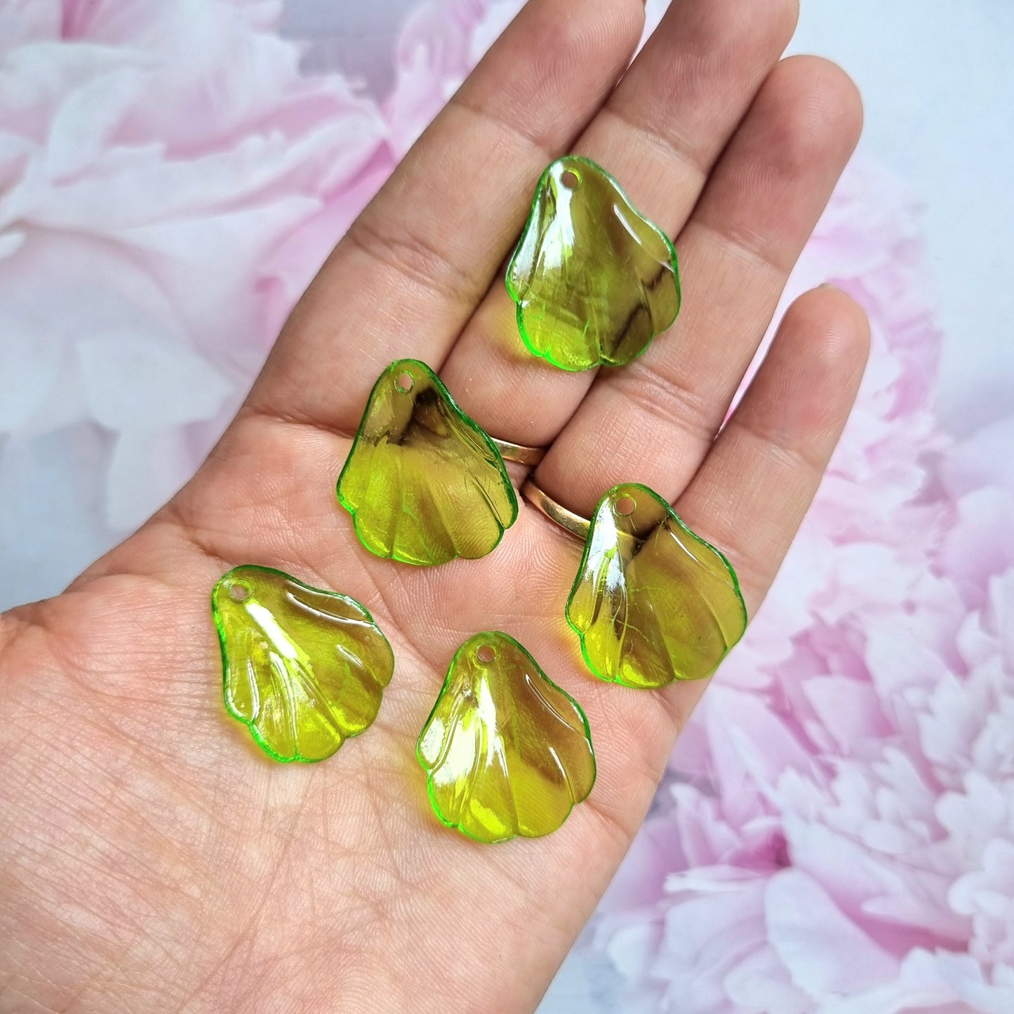 Acrylic Leaves (Lawn Green)