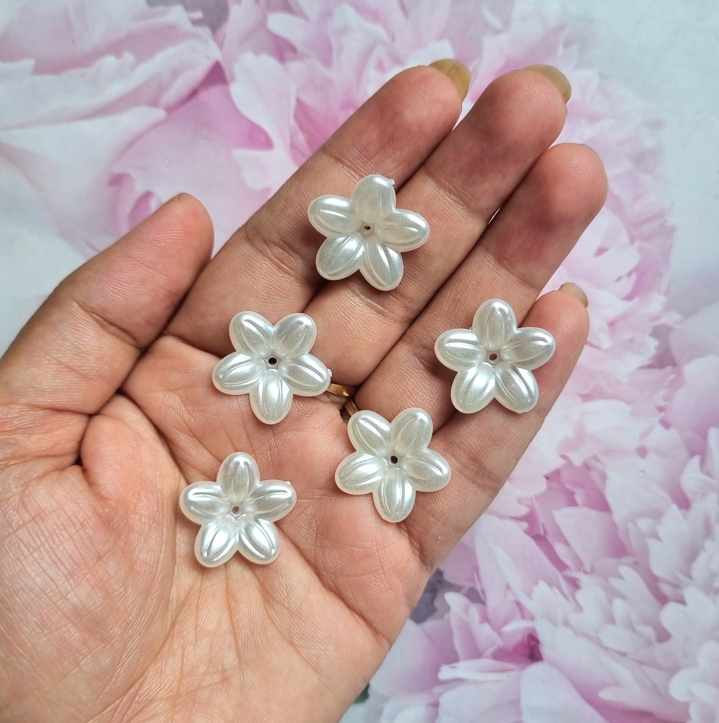 Pearlish Flower Caps