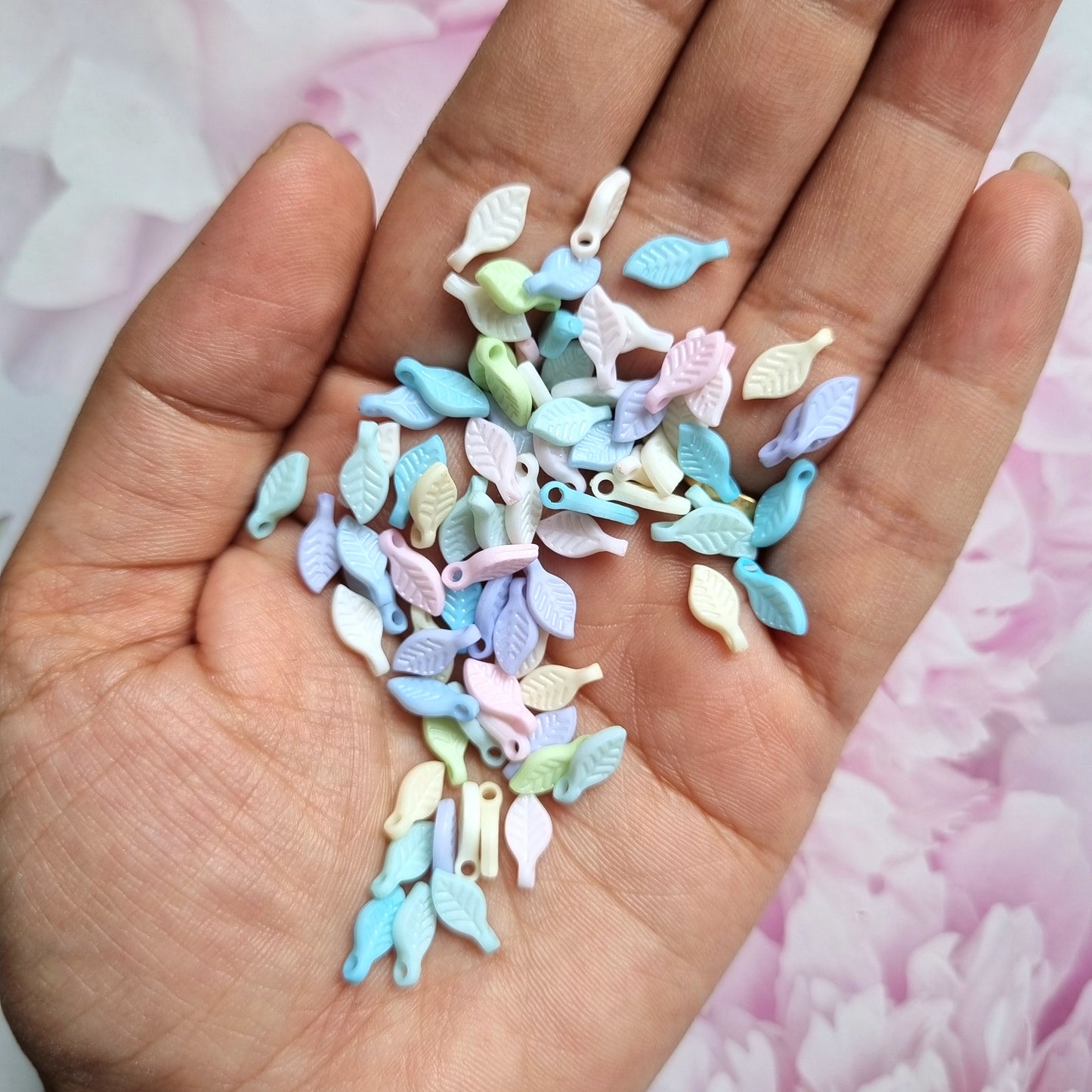 Pastel Tiny Leaves