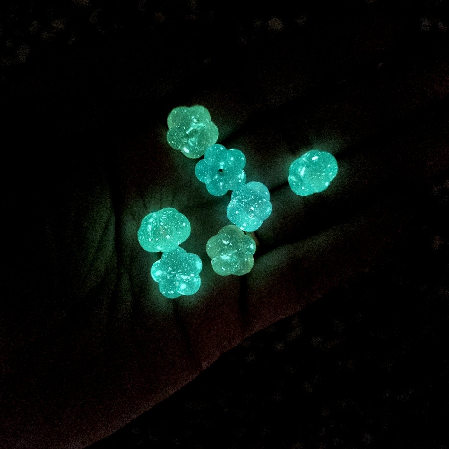 Luminous Glitter Flower Beads