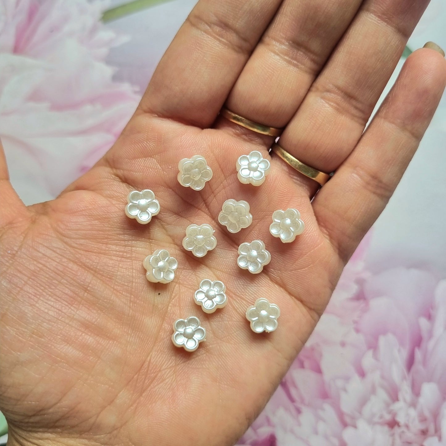 Pearlish Flower Beads