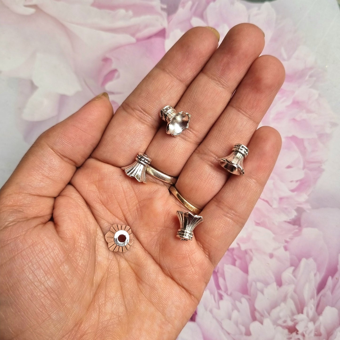 Metal Charms - Flower caps 09