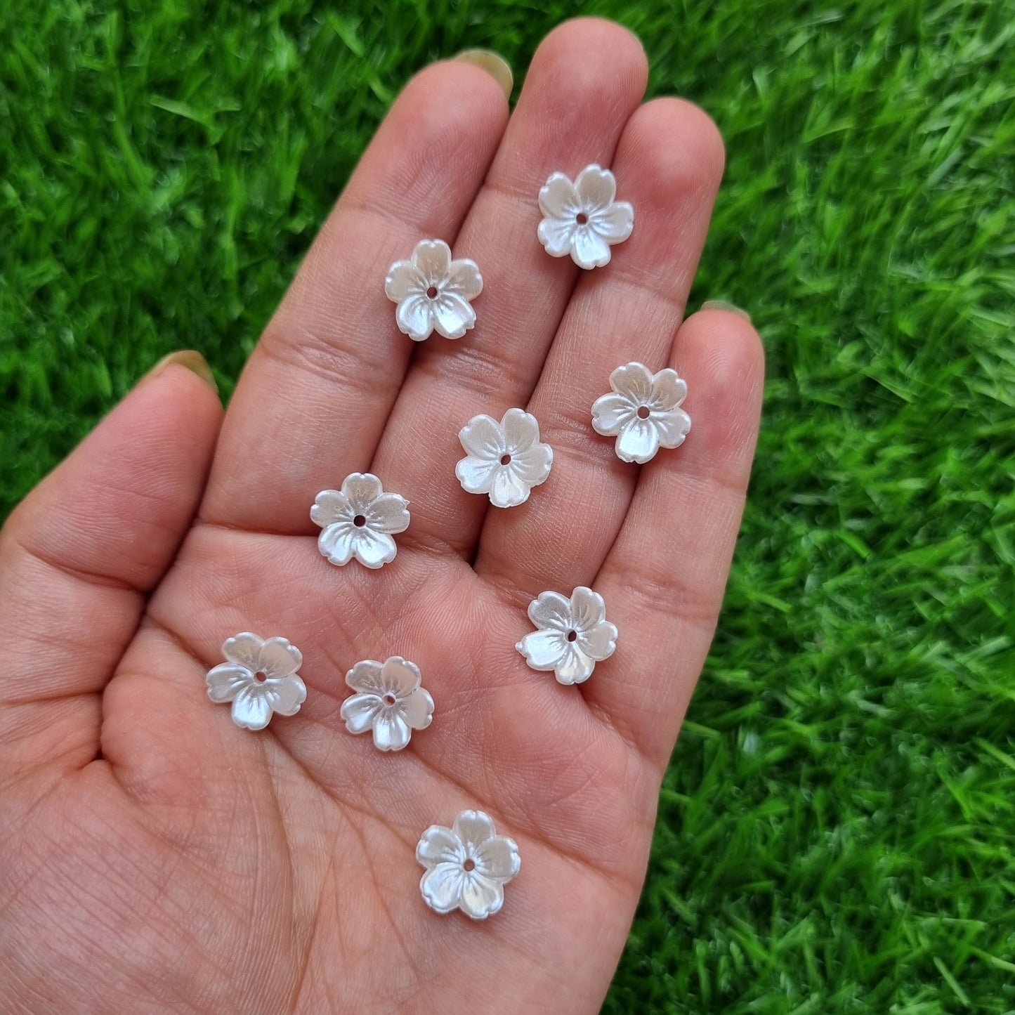 Pearlish Flower Caps