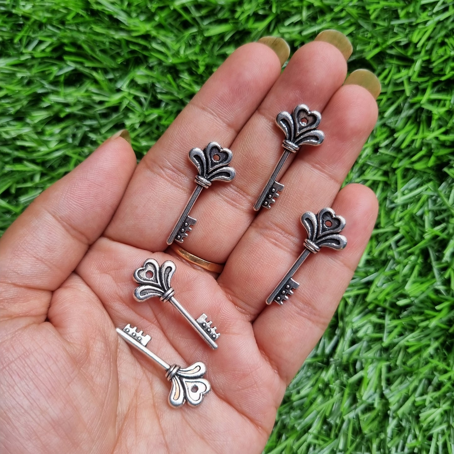 Metal Charm - Vintage Key