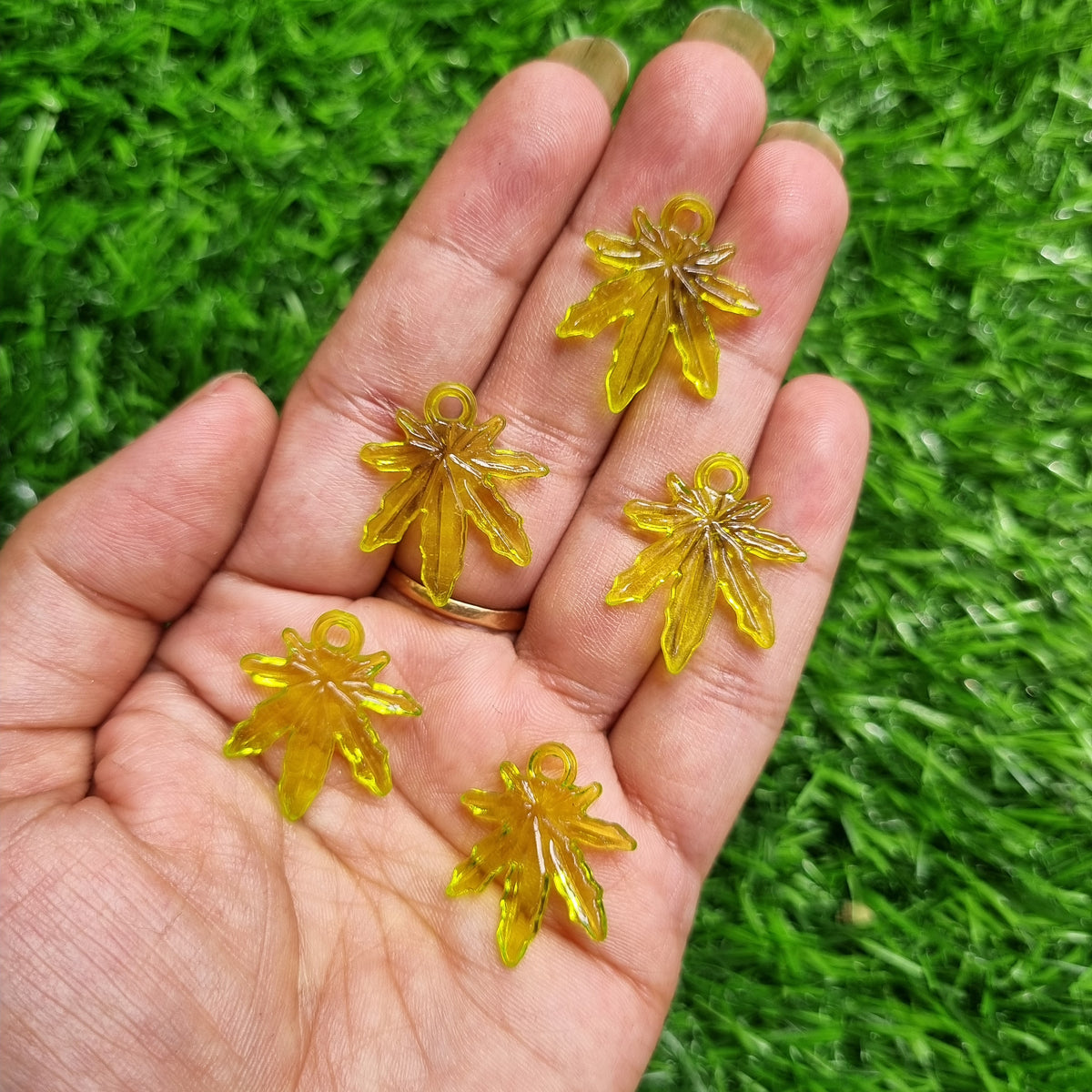Acrylic Beads - Leaves