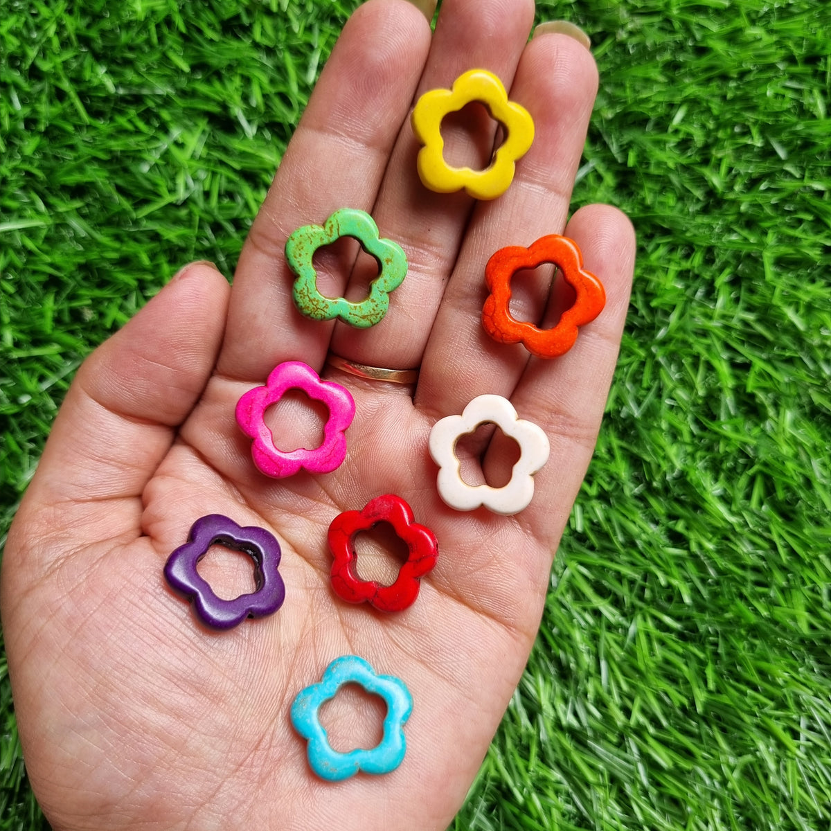 Synthetic Turquoise Beads - Flower