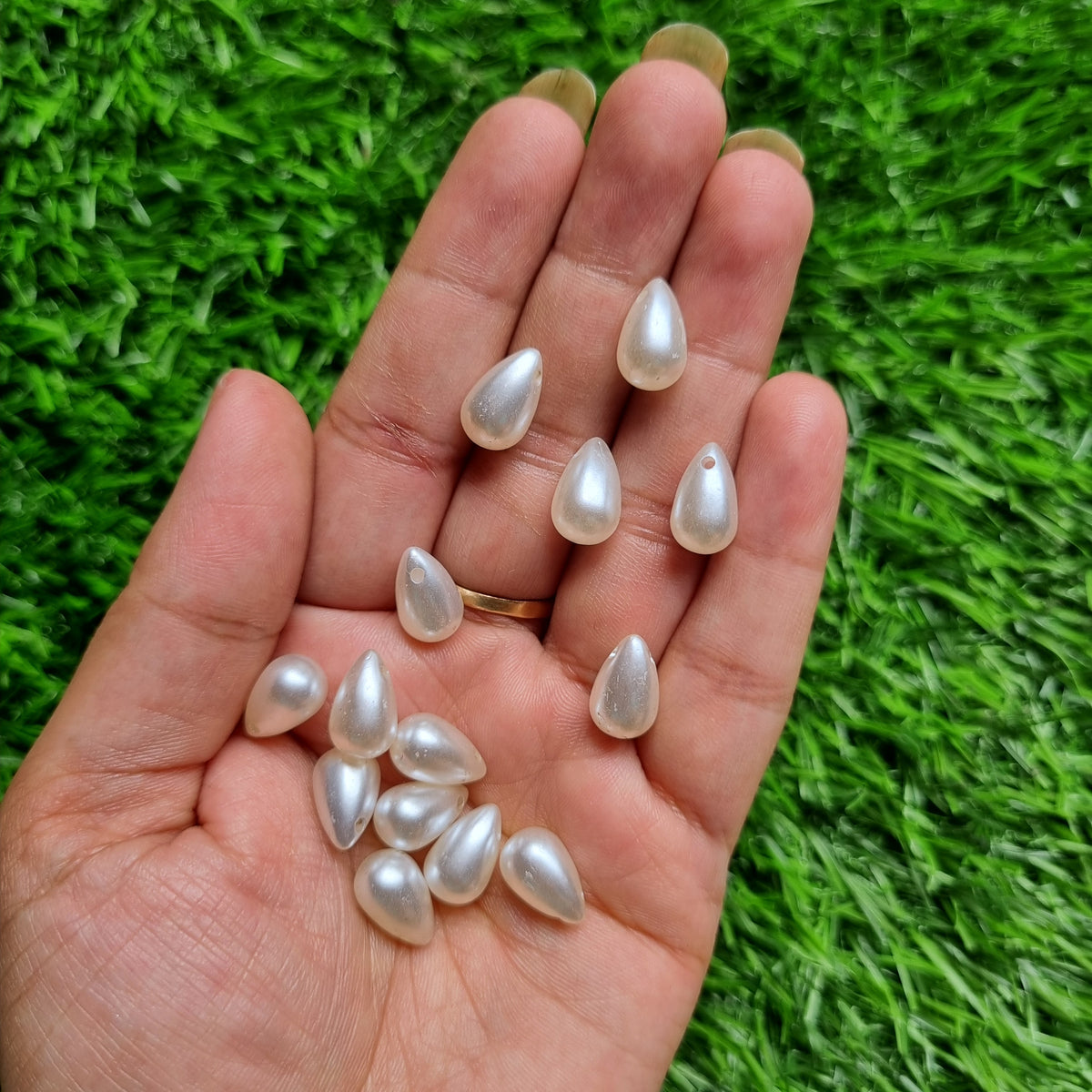 Acrylic Beads - Pearlish Drops