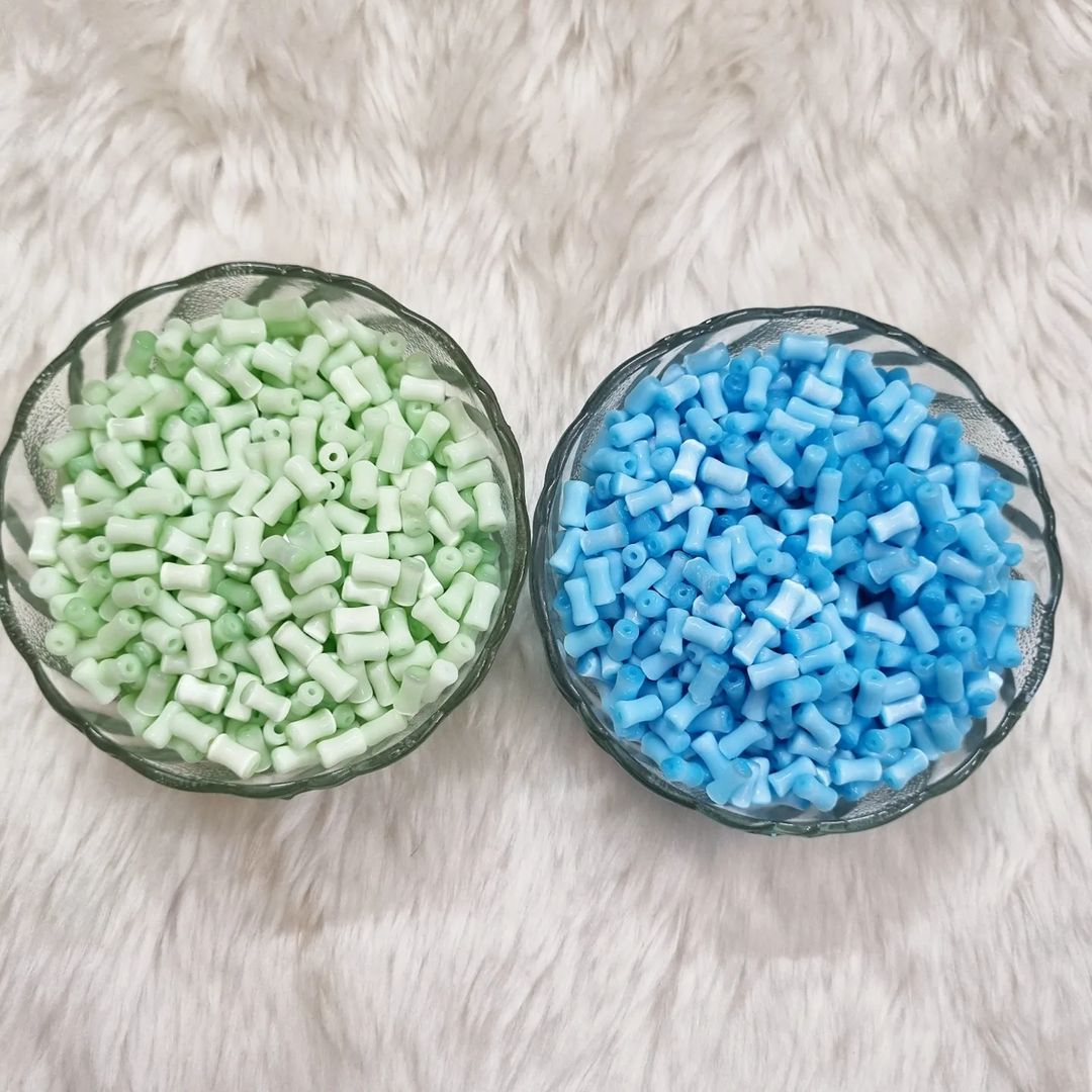 Cylindrical Glass Beads