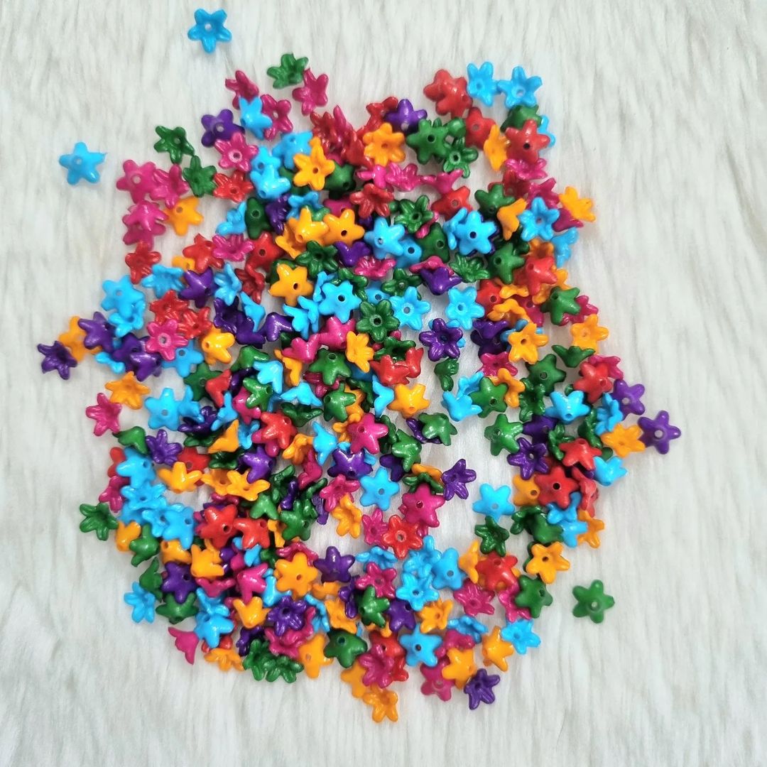 Acrylic Colourful Flower Caps
