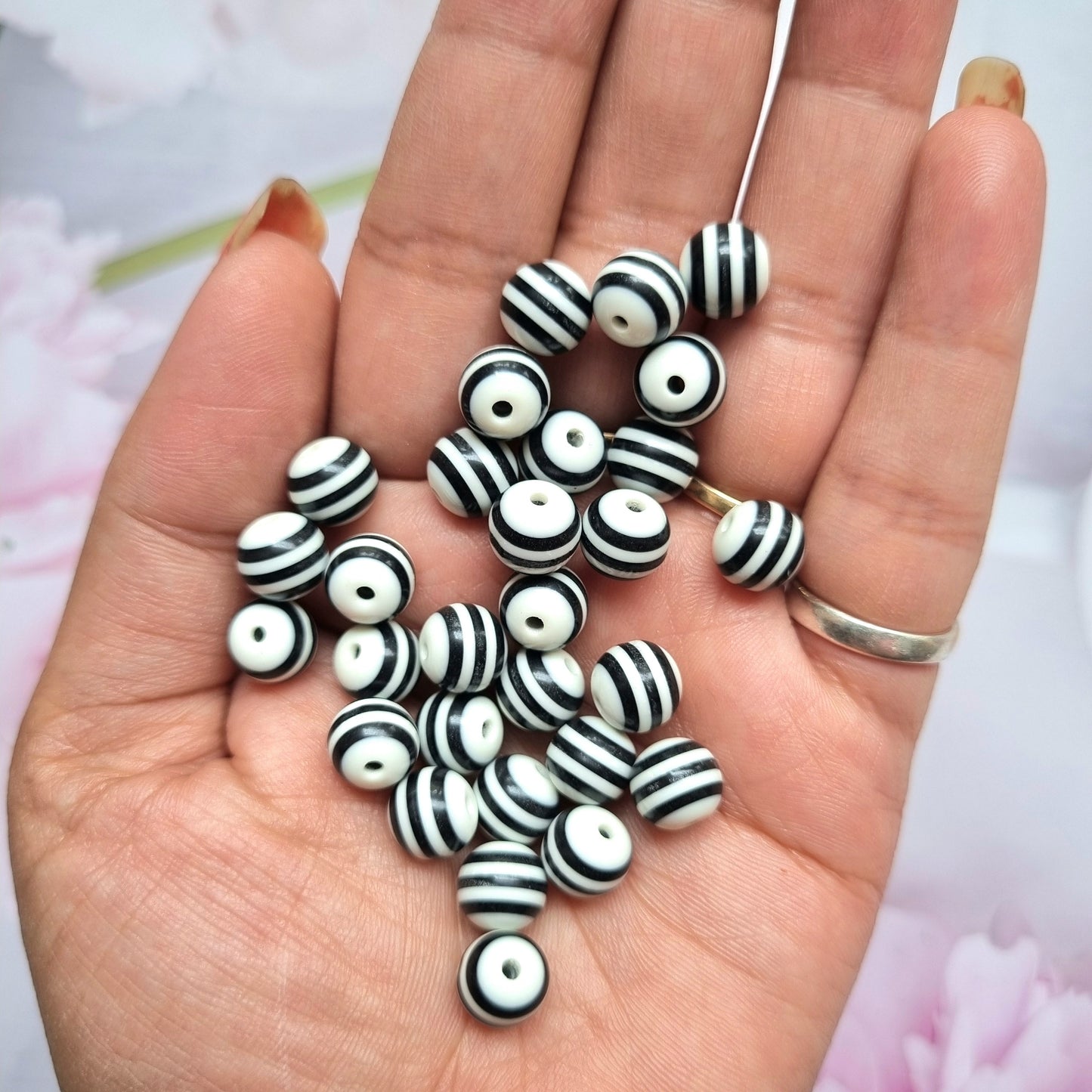 Acrylic Black and White Round Beads