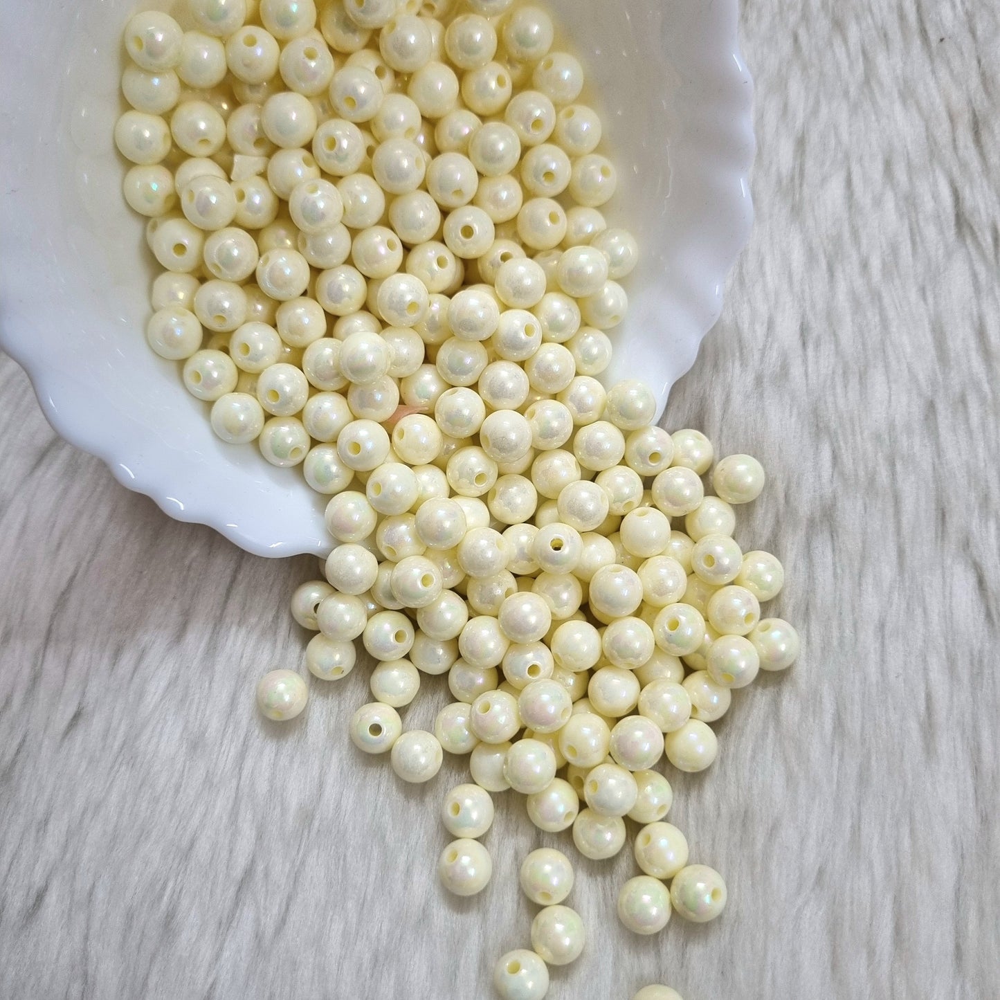 Acrylic Rainbow Shine Offwhite Round Beads