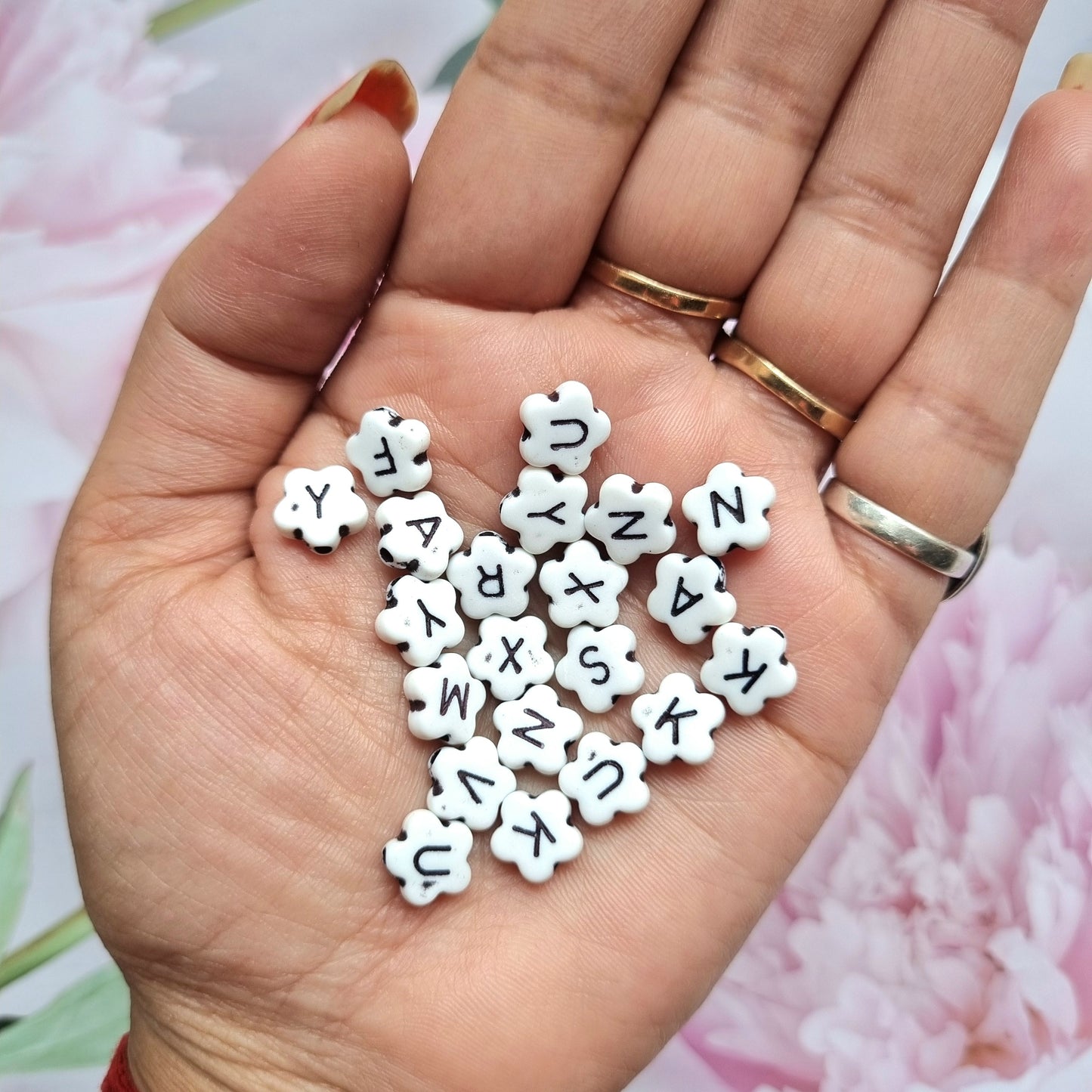 Acrylic Alphabet Beads (B&W, floral shape)