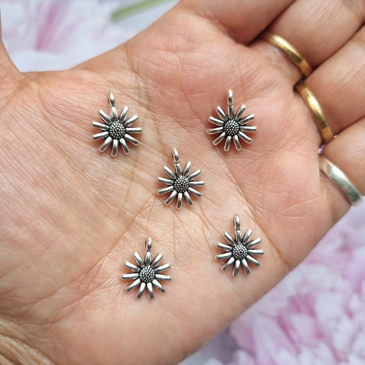 Metal Charms - Daisy