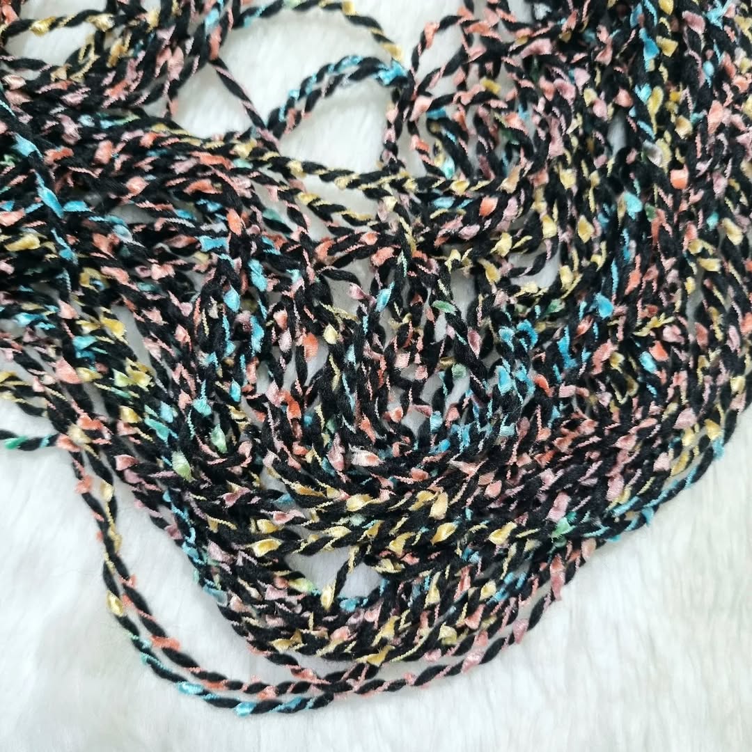 Fancy Avril Yarn