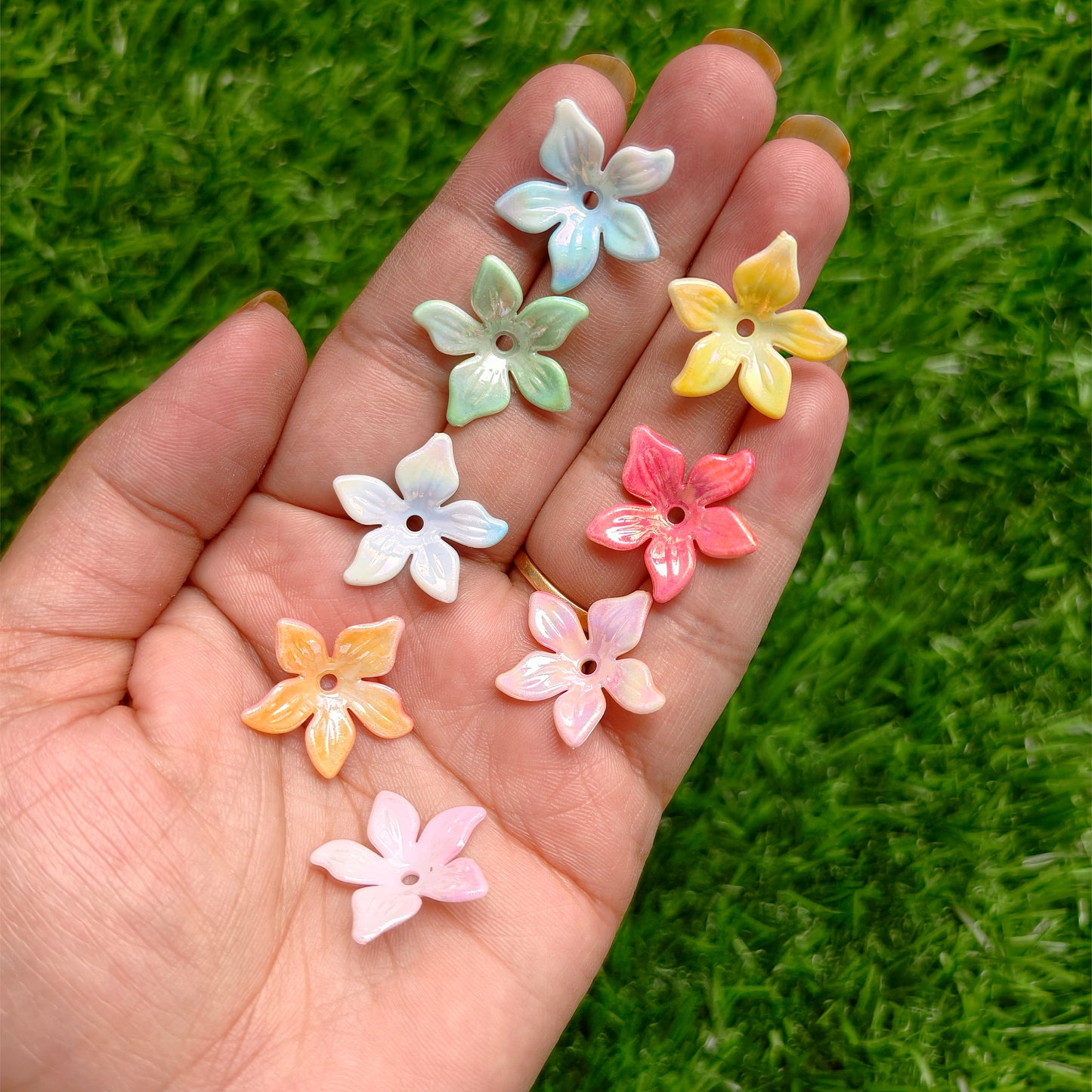 Acrylic Dual Shade Flower Caps