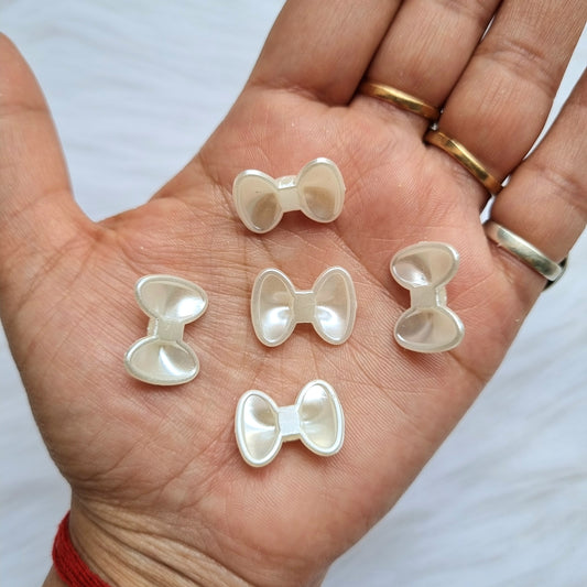 Acrylic Bow Beads