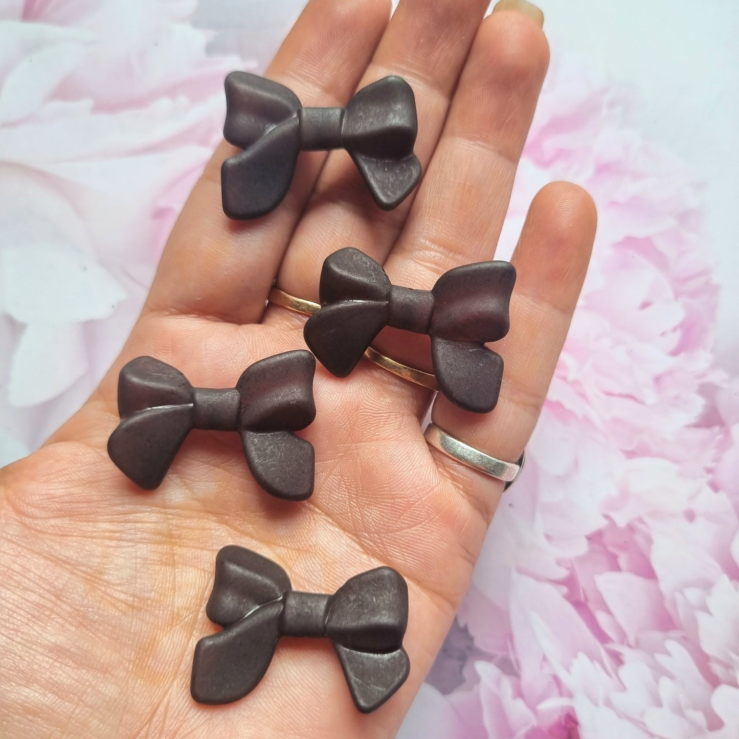 Acrylic Frosted Black Bow Beads