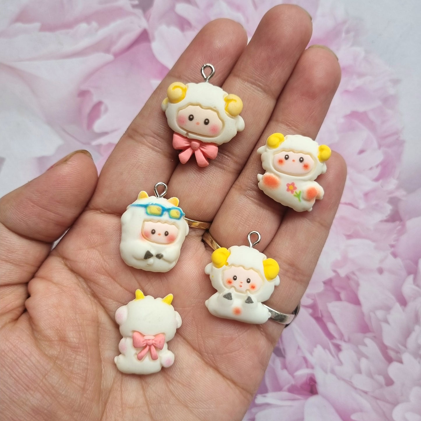 Resin Charms - Sheep mixed Shape