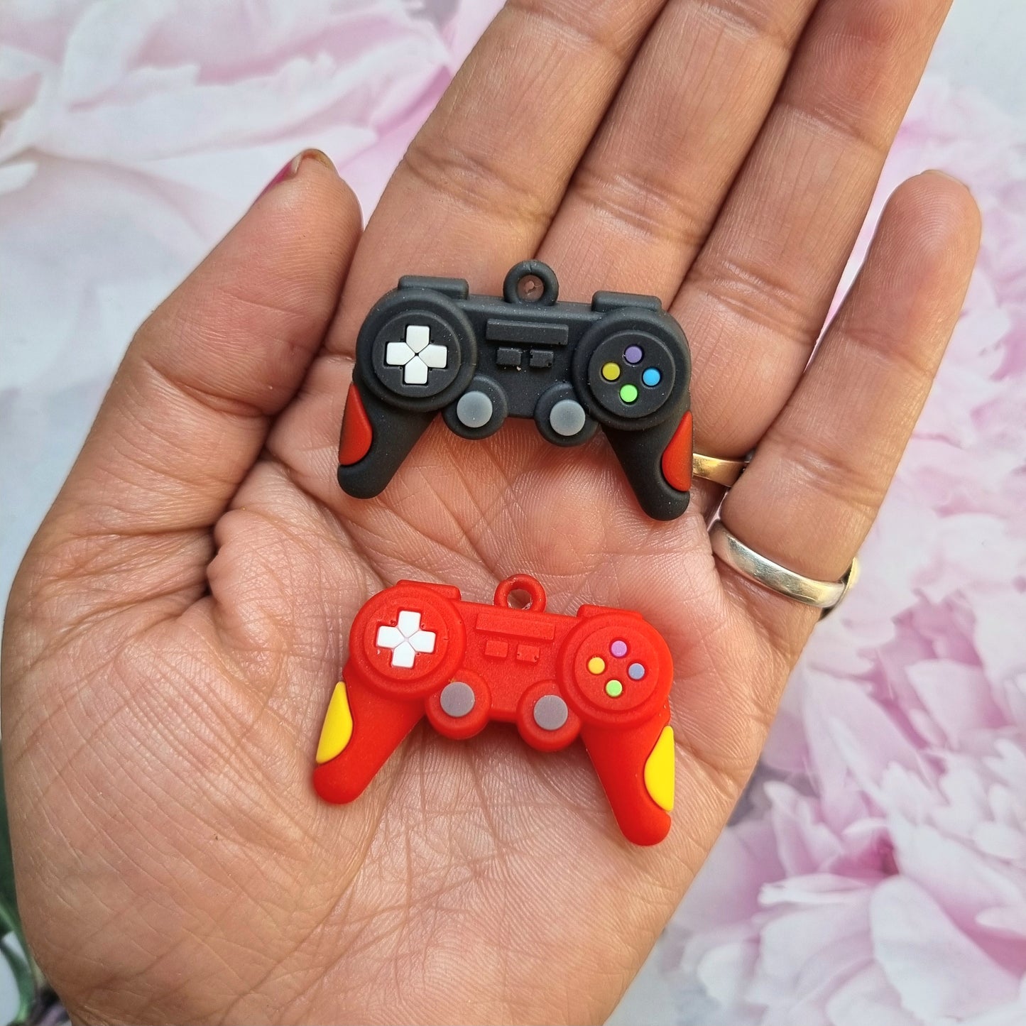 Silicon Charms - Game Controller