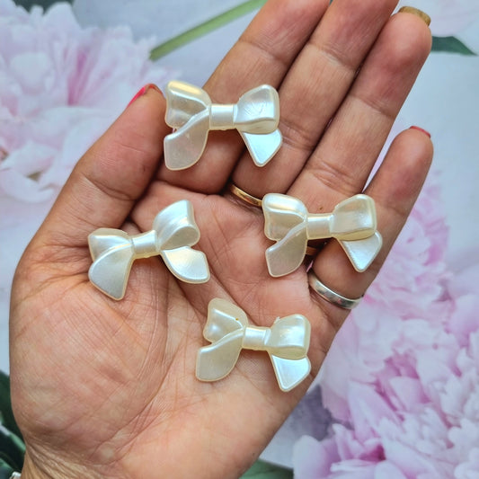 Pearlish Bow Beads