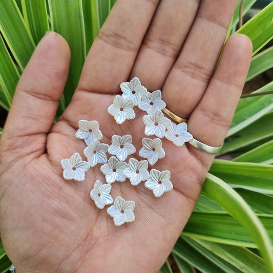 Acrylic Pearlish Flower Caps