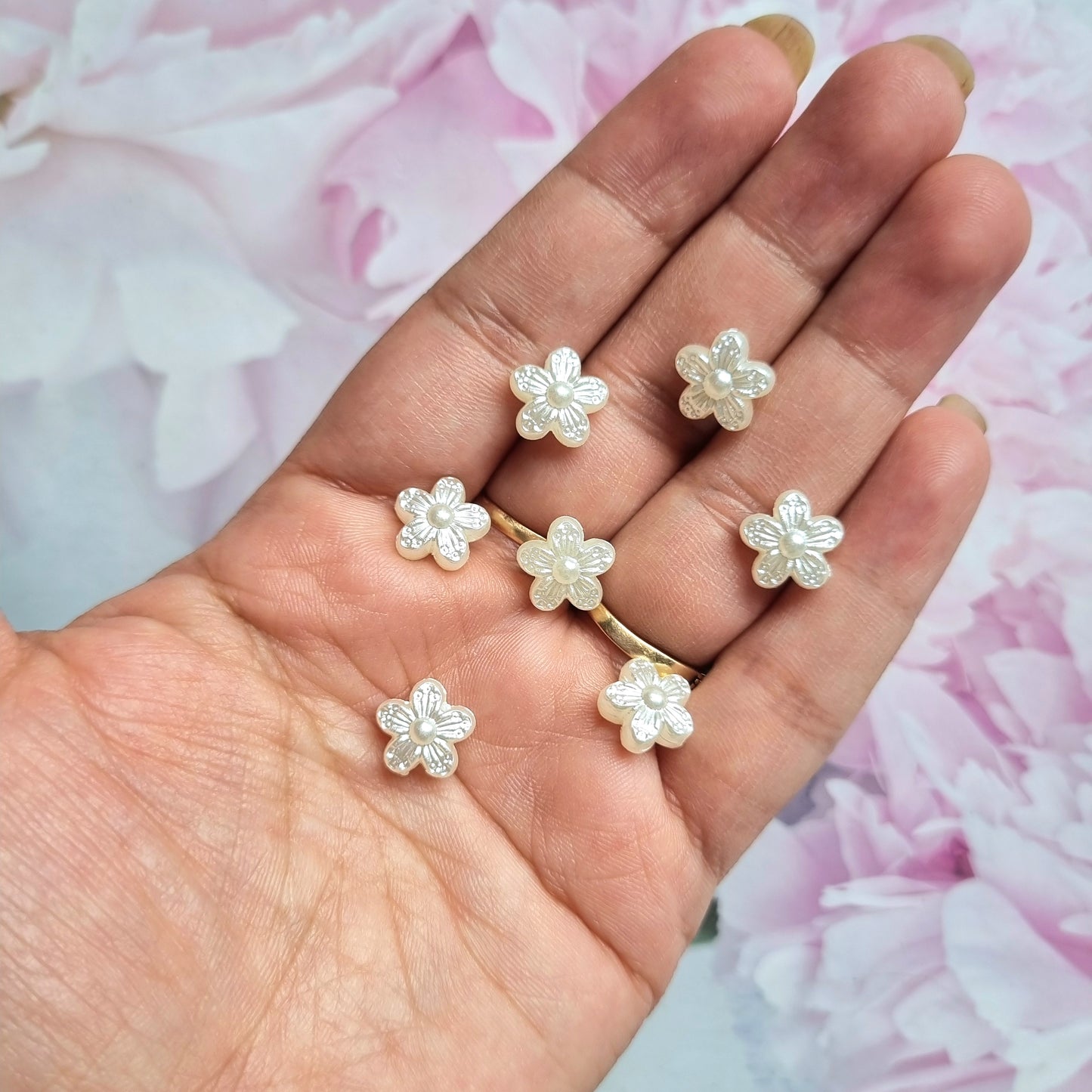 Pearlish Flower Beads