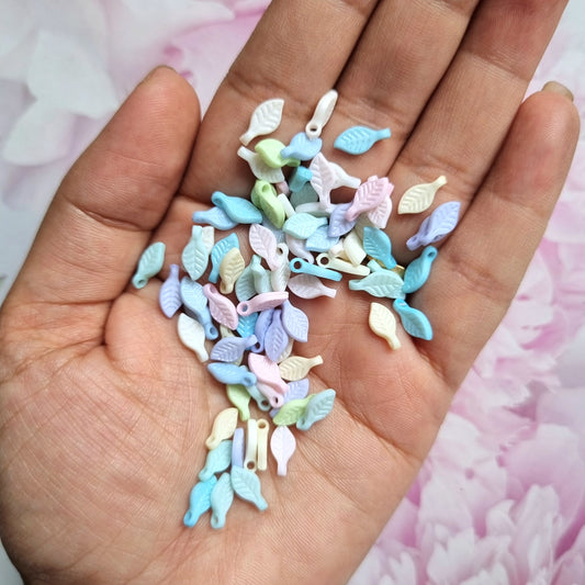 Pastel Tiny Leaves