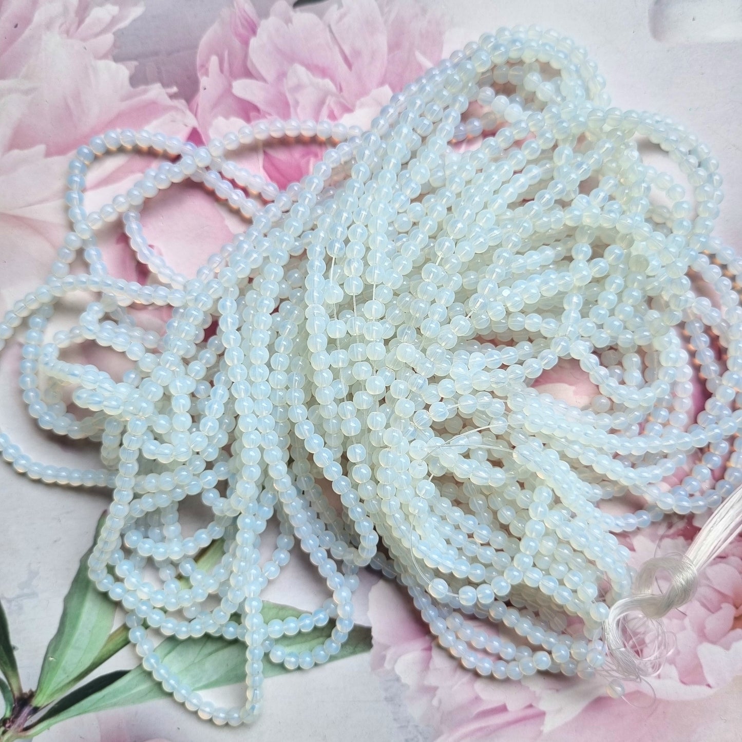 Glass Beads 4mm (Rogini / Opal)
