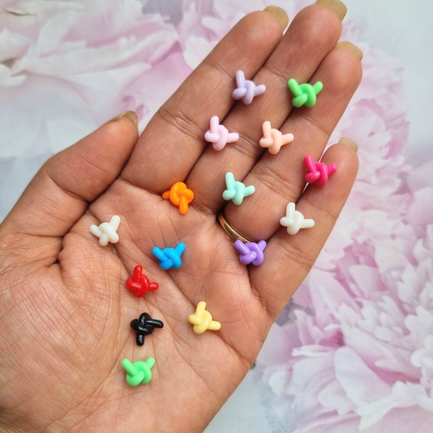 Acrylic Knot Beads