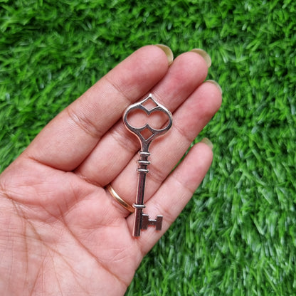 Metal Charm - Vintage Key
