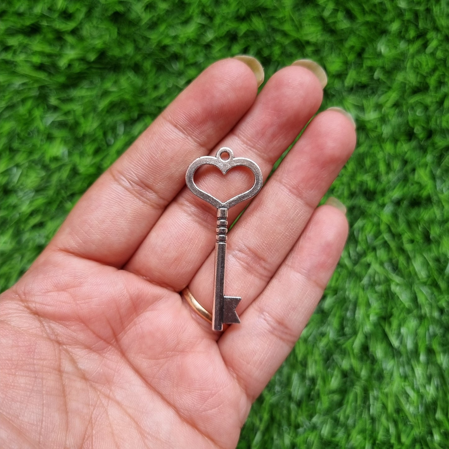 Metal Charm - Vintage Key